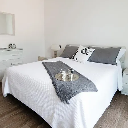 Casa Fiona - By My In *